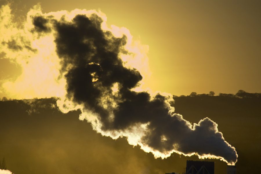Global CO2 emissions flat in 2015