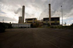 Australia delays carbon emissions trading